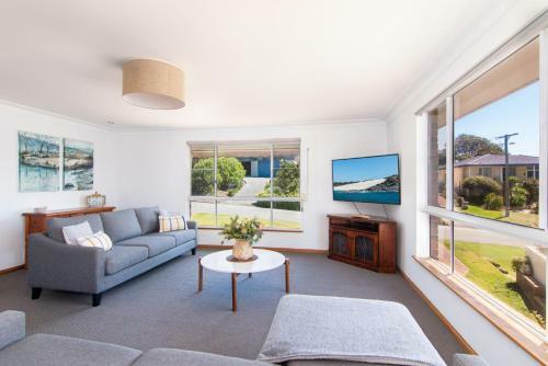 4 Seaview St