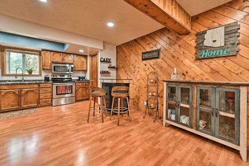 Colorful Munds Park Cabin With Deck And Fireplace