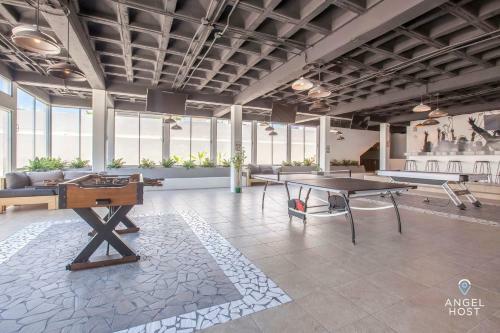 Oceanview Roofdeck And 2 Pools Gym Theater Onsite