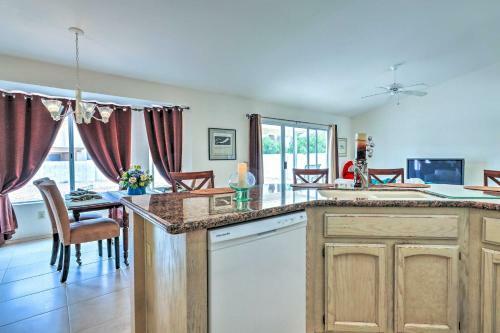 Sun Lakes Home In 55 And Community With Amenities!