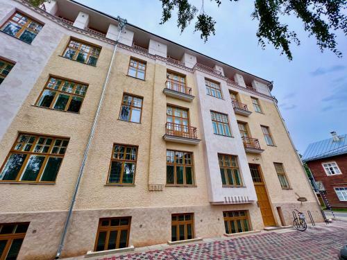 Lovely 3- Room Apartment In Historical House