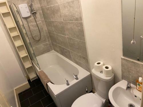 4-bedroom House Close To Barnsley Centre