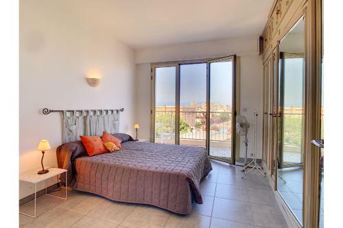 2 Bed Apartment Sea View 100m From Beach - Happy Rentals
