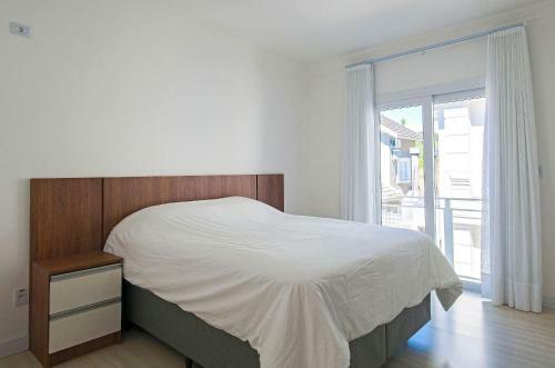 3 Quartos Em Canela - Decorado E Equipado Em Bairro Tranquilo