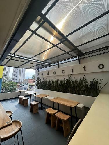 Hotel Kromatic Hostel