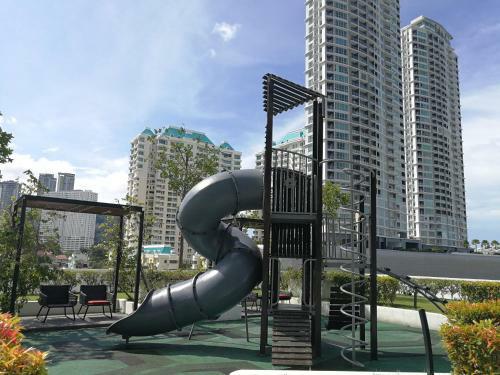 Apartamento Landmark Homey Coastline View With 3 Bdrm Condo