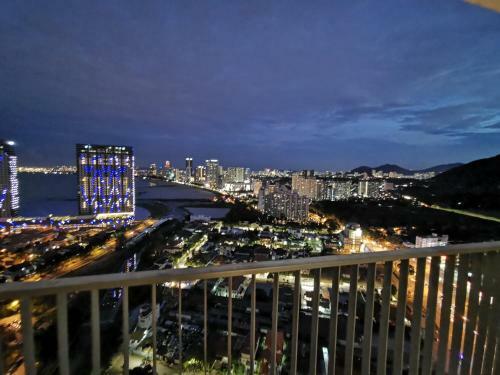 Apartamento Landmark Homey Coastline View With 3 Bdrm Condo