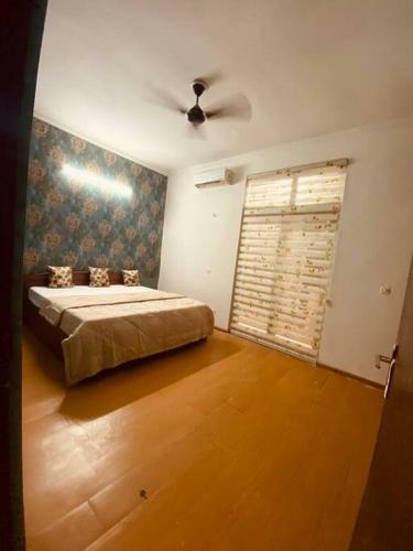 Entire Villa With Private Parking & Private Garden