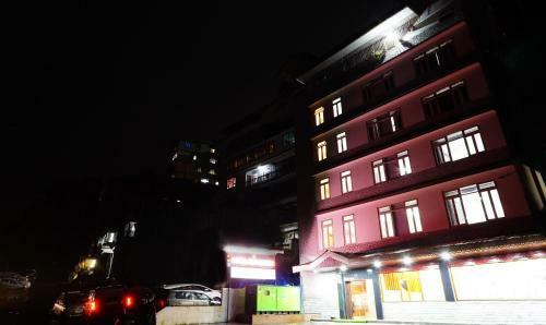 Hotel Treebo Trend Himalayan Residency Downtown