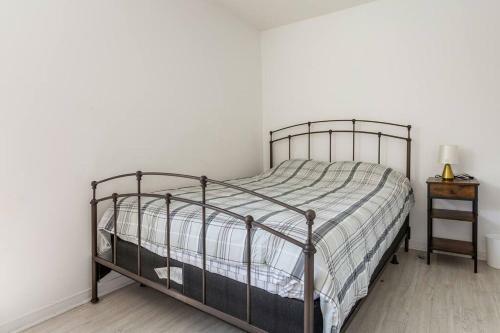 Apartamento Lovely Rental Unit With Balcony~ Autoroute 40