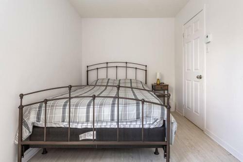 Apartamento Lovely Rental Unit With Balcony~ Autoroute 40