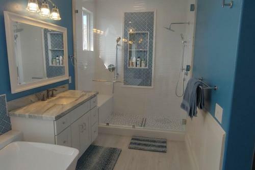 Spacious Family Resort 4 Bed/3 Bath-pool- Pets Ok