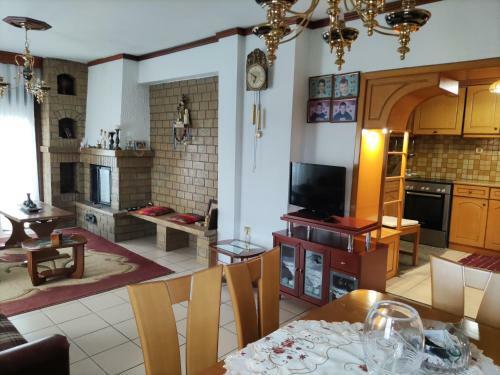 Maras Luxury Apartments In Feres