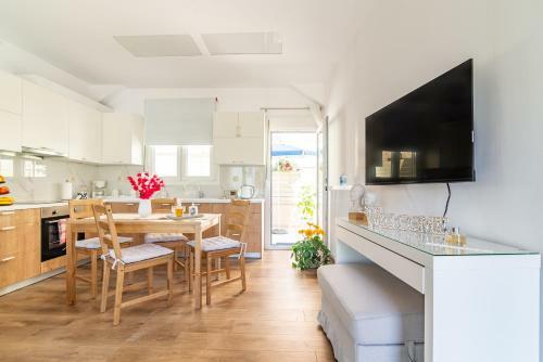 Apartamento Comfy House For Families & Couples With Backyard