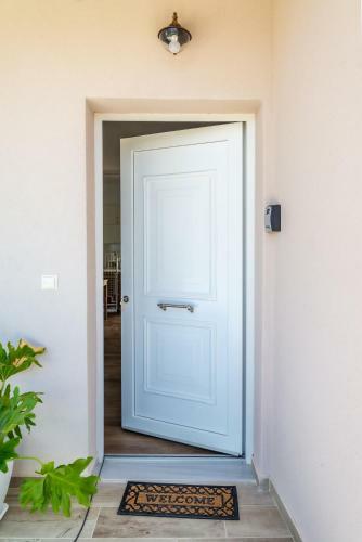 Apartamento Comfy House For Families & Couples With Backyard