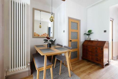 Apartamento Stunning 2 Bedroom Flat 8min Walk From The Beach