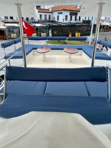 Yattat?l Catamaran