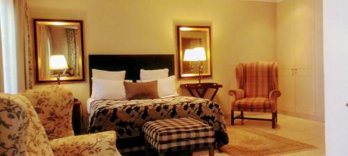 Hostal The Ambassador Suites