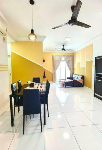 Apartamento B1606 Platino Paradigmmall Netflix Poolviewstay