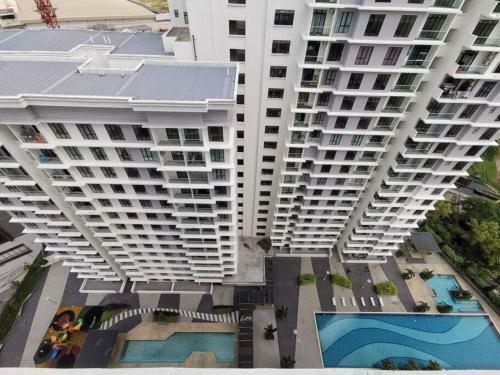 Apartamento B1606 Platino Paradigmmall Netflix Poolviewstay
