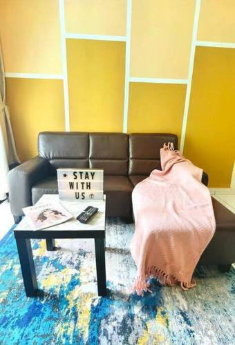 Apartamento B1606 Platino Paradigmmall Netflix Poolviewstay