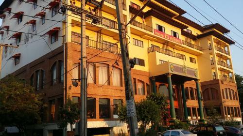 13 Coins Bang Yai Hotel