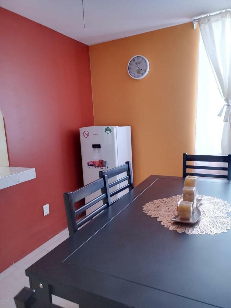 Casa Amplia A 5 Min Del Centro En Zona Cerrada