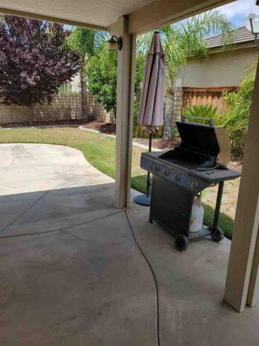 Cheerful 4-bedroom Home In Gated Community
