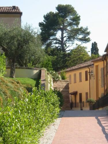 Apartamento Beautiful Marche Views With Pool & Tennis Courts