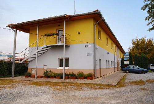 Hostal Expres Atack Penzion