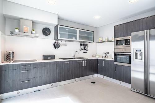 Moradia T3 Geminada Em Santo Ant�nio, Funchal