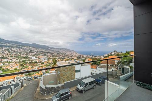 Moradia T3 Geminada Em Santo Ant�nio, Funchal