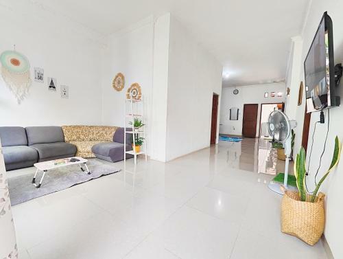 Hostal Homey Guesthouse Kertajaya (Syariah)