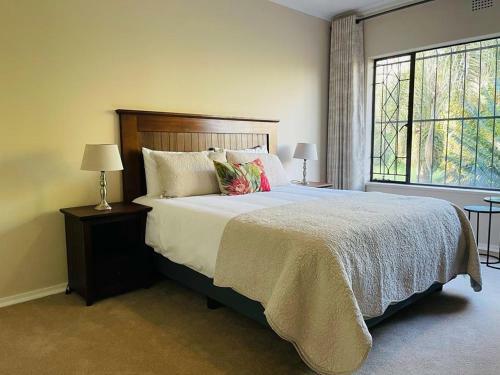 Lodge 150 Jacaranda Guesthouse