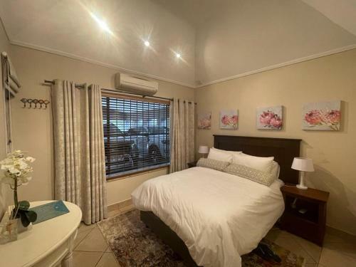 Lodge 150 Jacaranda Guesthouse