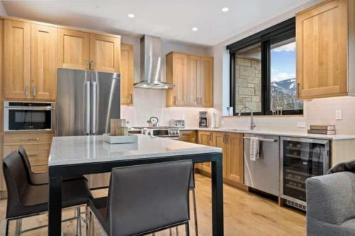 Apartamento Riverfront Lodge In Avon 2 Bedroom Residence