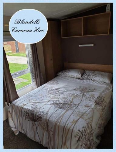 Lovely 4-bed Apartment On Seawick Holiday Park
