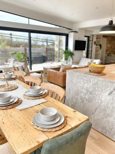 Meila Cottage Luxury Coastal Retreat