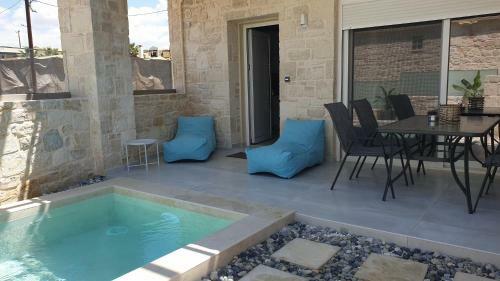 Zefyros Suite , Seafront Retreat !