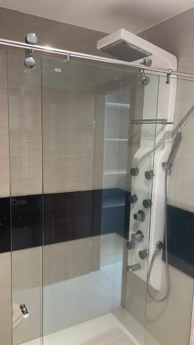 Apartamento Sofisticado, De Frente Para O Mar