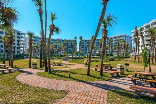 Destin West Bayside Sandpiper #305- Licensed To Chill