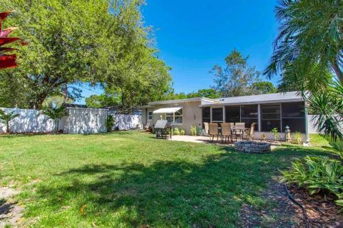 Tropical Escape Close To Top Fl Beaches!
