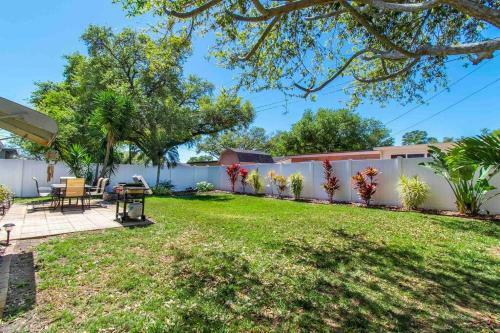 Tropical Escape Close To Top Fl Beaches!