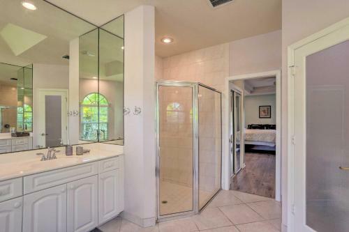 Family Getaway With Pool And Grill, Pets Welcome!