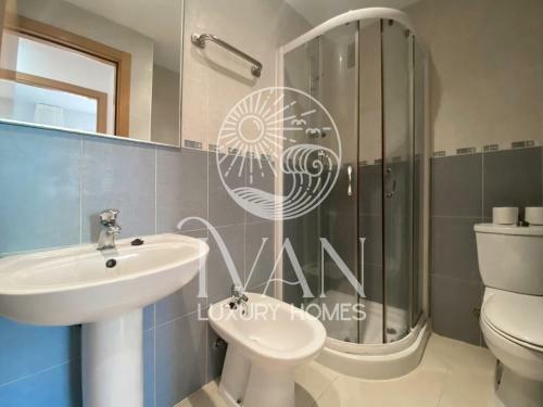 Apartamento Casa Nais- Iv�n Luxury Homes- Pta 9 - Sur - 1� L�nea de Playa
