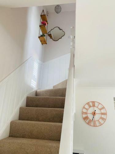 Coastal 2 Bedroom Maisonette With Parking