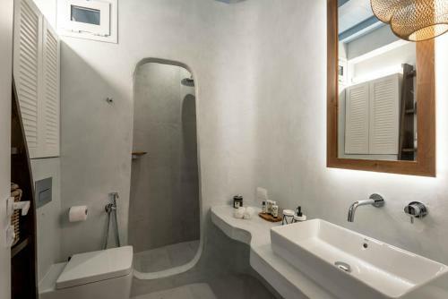 Luxury Villa Oxygen In Sfinari With Sunset Views