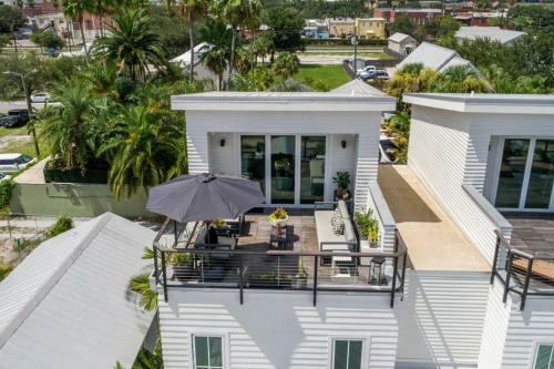 Gaspar's Escapar Newly Renovated Pvt Sundeck