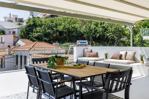Breezy Rooftop House
