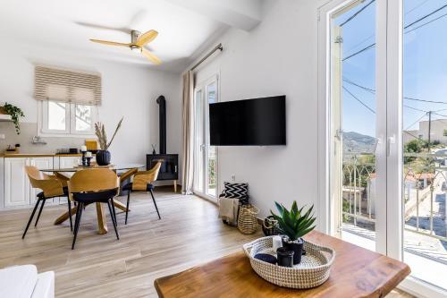 Breezy Rooftop House